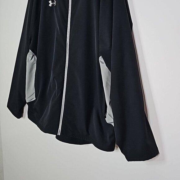 UNDER Armour XL black and gray zip up jacket - Picture 3 of 6